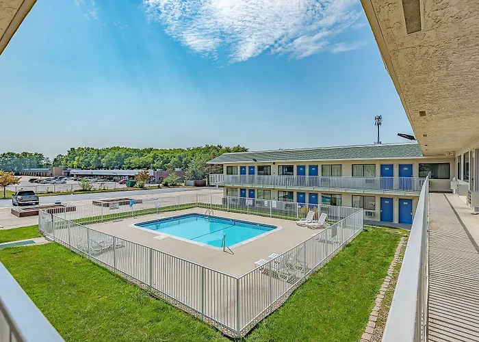 Motel 6 Kansas City, Mo - Airport