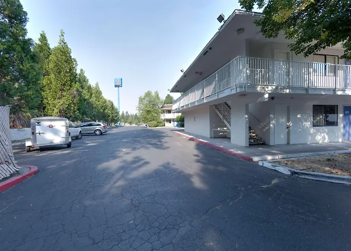 Motel 6 Weed - Mount Shasta