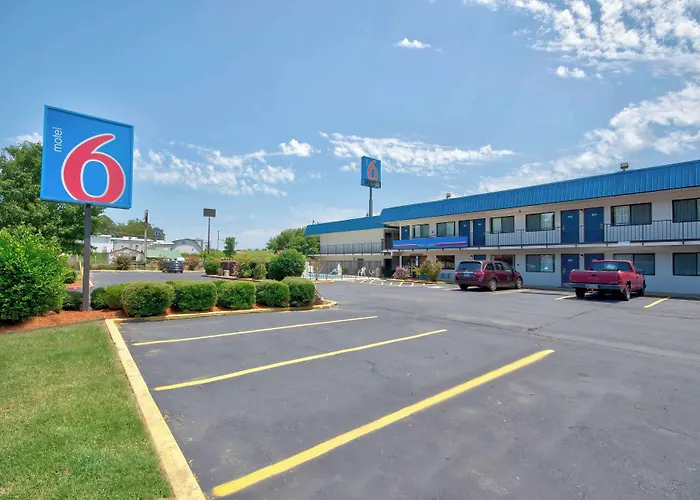 Motel 6-, Ar