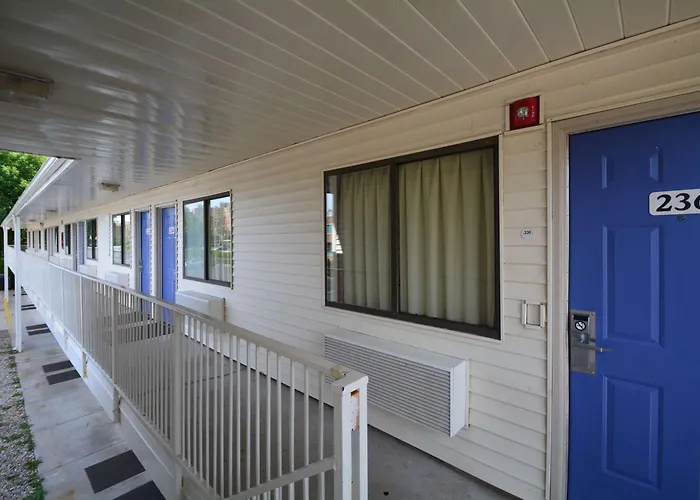 Motel 6-Wethersfield, Ct - Hartford