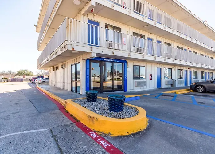 Motel 6-, Tx - Dallas