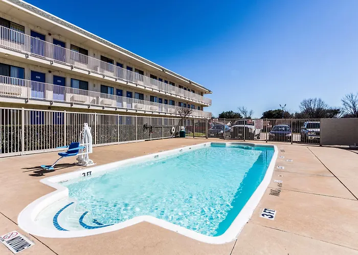 Motel 6-, Tx - Dallas