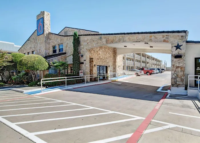 Motel 6-, Tx - Forest Lane