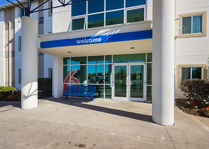 Motel 6-, On - Toronto East