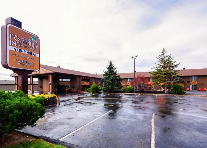 The Foothills Inn