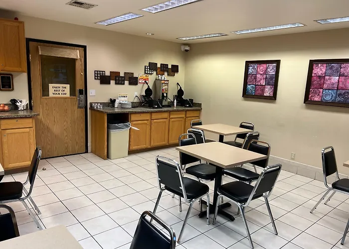 Lavissh Inn And Suites Bellingham