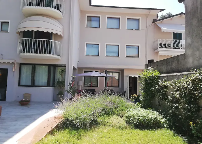 Hotel Monti San Baronto
