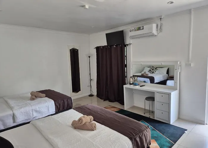 The Pine Lodge Accomodation