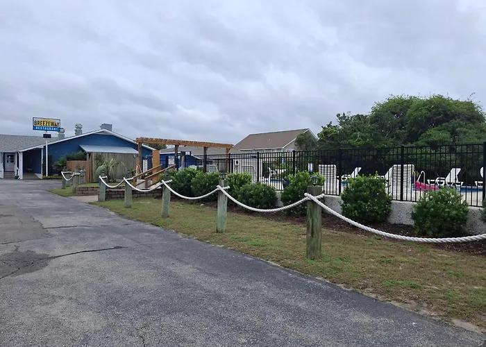 The Breezeway Motel & Resturant