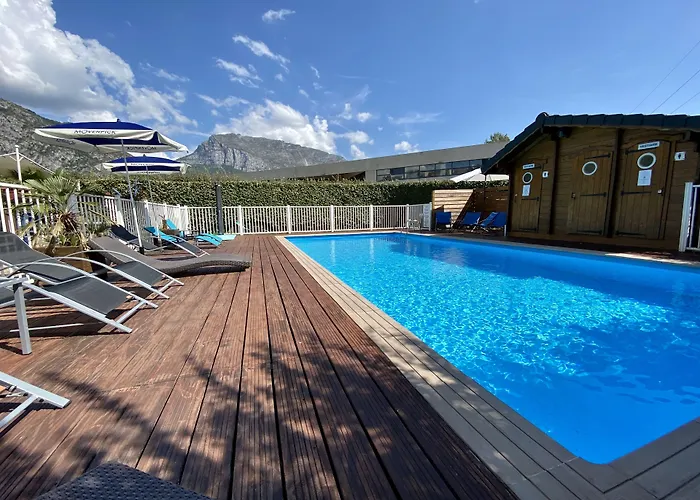 Hotel Le Neron - Logis