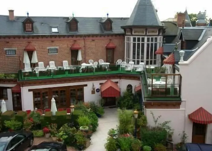 Chateau La Tour Du Roy