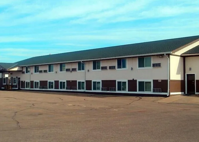 Faribault Hometown Inn & Suites