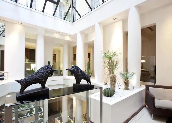 Select Hotel