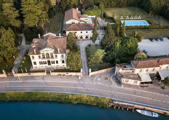 Villa Franceschi Hotel & Resort