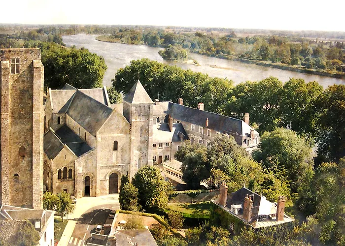 Grand Hotel De L'Abbaye Beaugency