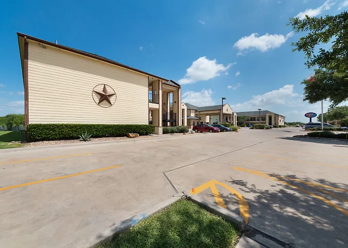Quality Inn & Suites Victoria South