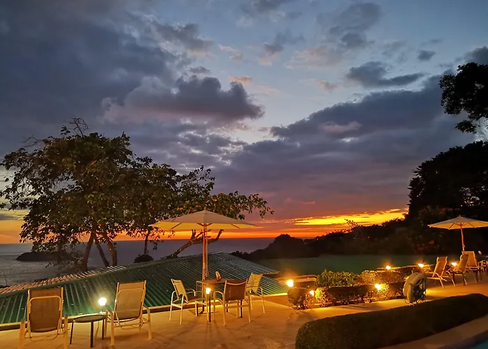 Si Como No Resort & Wildlife Refuge