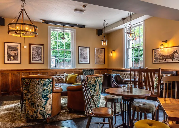 Greyhound Hotel