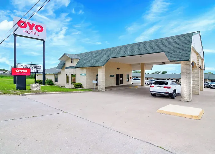 Executive Inn & Suites By Oyo