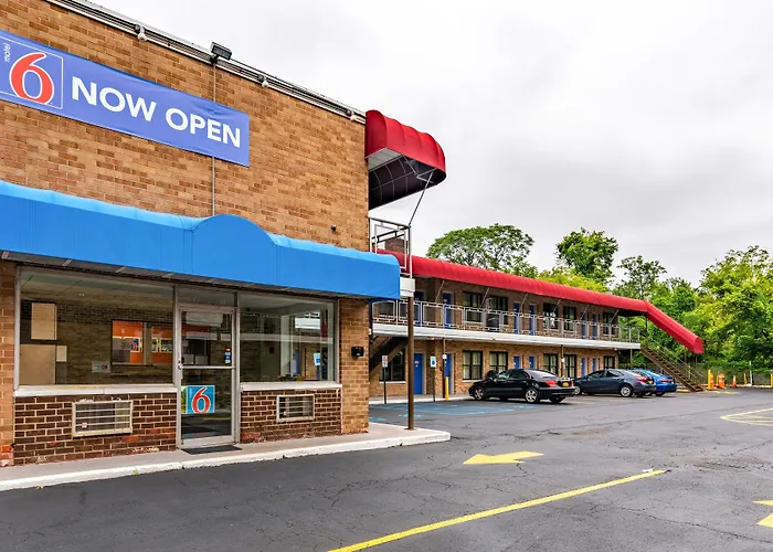 Motel 6-Elmsford, Ny - White Plains