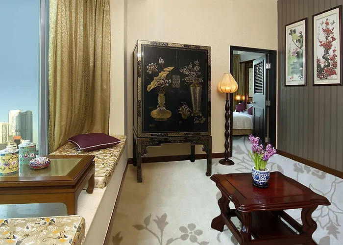 Lan Kwai Fong Hotel - Kau U Fong