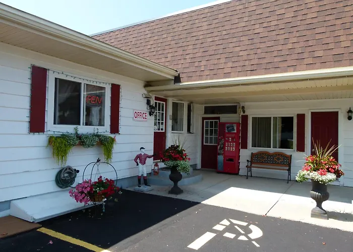Country Squire Motel