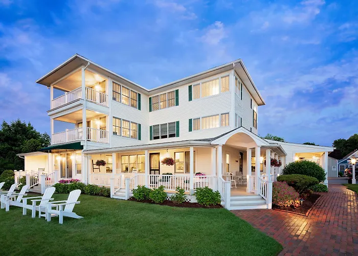 Inn At Harbor Hill Marina