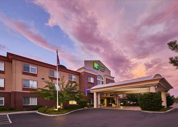 Holiday Inn Express Hotel & Suites Medford-Central Point By Ihg
