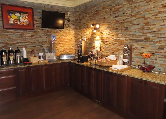 St Charles Hotel Downtown Hudson