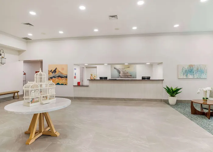 Best Western Plus Crossroads Inn & Suites
