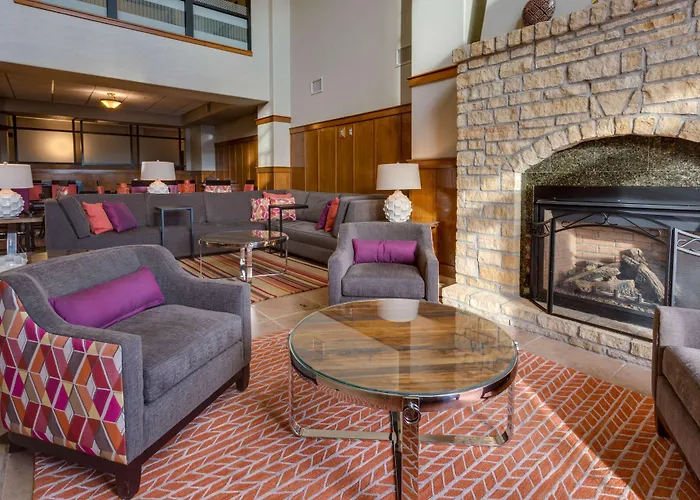 Drury Inn & Suites