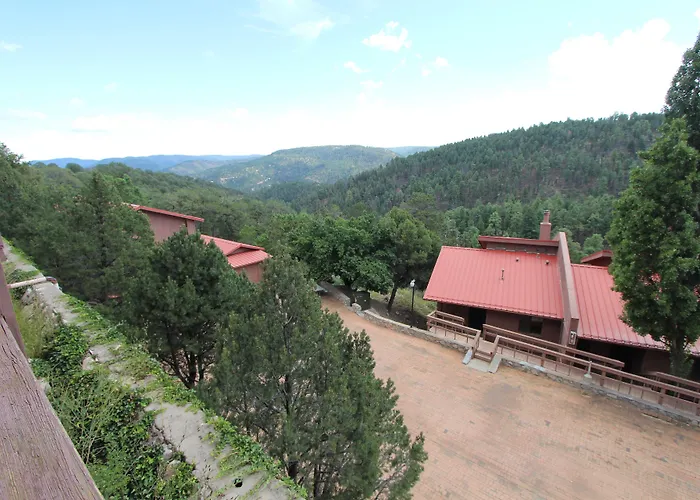 Crown Point Resort