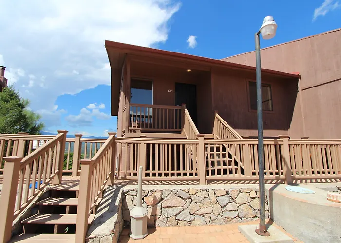 Crown Point Resort