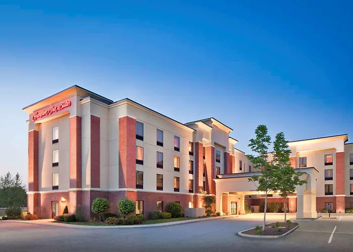 Hampton Inn & Suites Providence / Smithfield