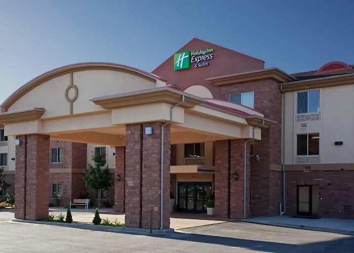 Holiday Inn Express & Suites By Ihg