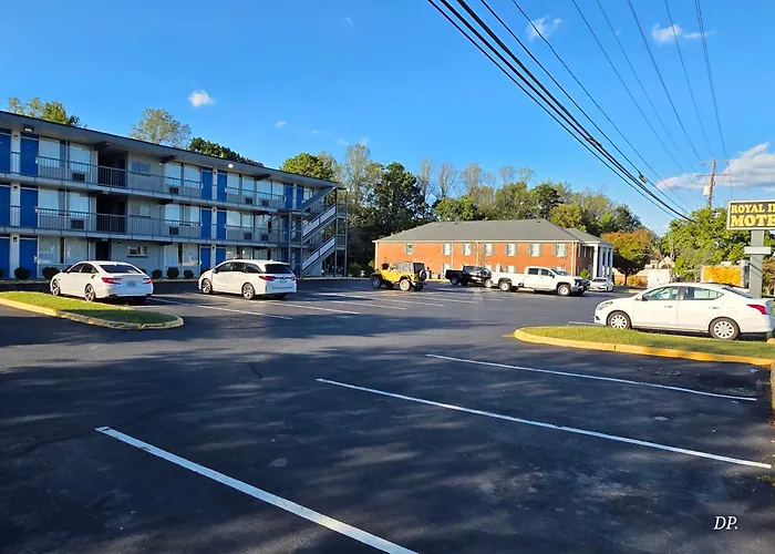 Royal Inn Motel-Charlottesville