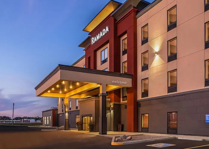 Ramada By Wyndham St Paul Ab
