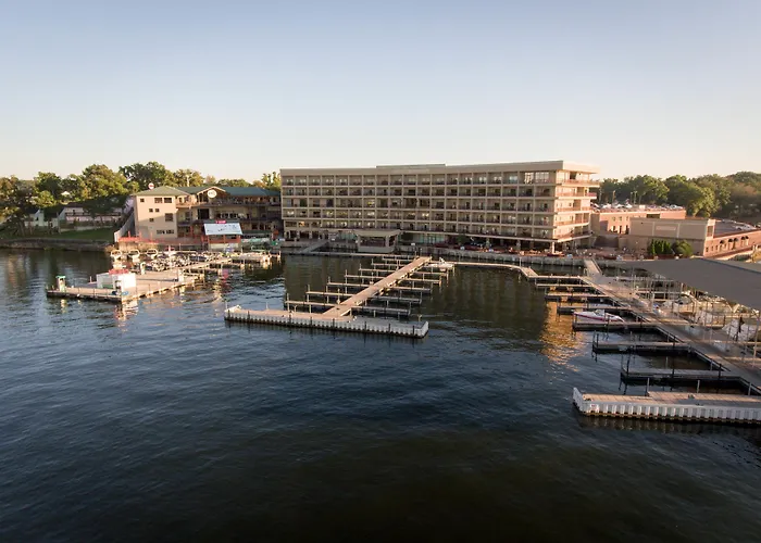 Camden On The Lake