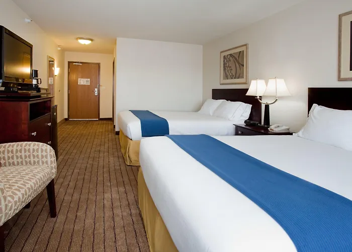 Holiday Inn Express & Suites By Ihg