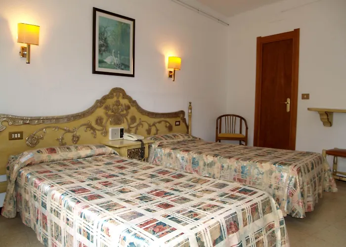 Hotel Hostal Del Sol Sant Feliu de Guíxols
