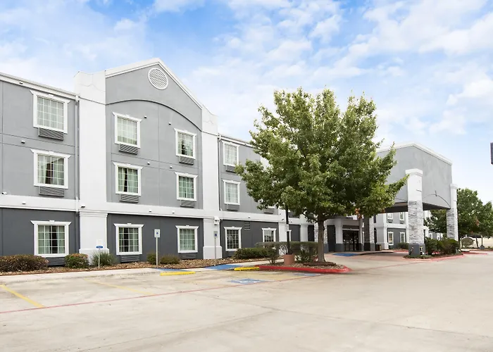 Comfort Inn & Suites Near Medical Center