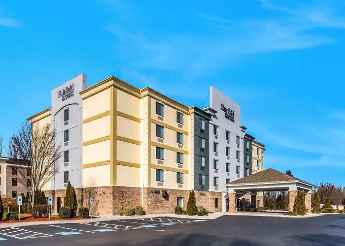 Fairfield By Marriott Inn & Suites Greensboro Coliseum Area
