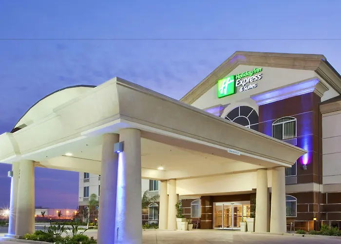 Holiday Inn Express & Suites Dinuba West By Ihg