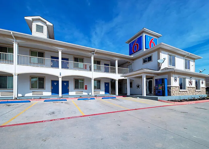 Motel 6-Rhome, Tx