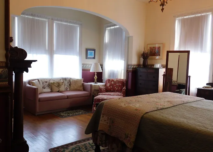 Pensacola Victorian Bed & Breakfast