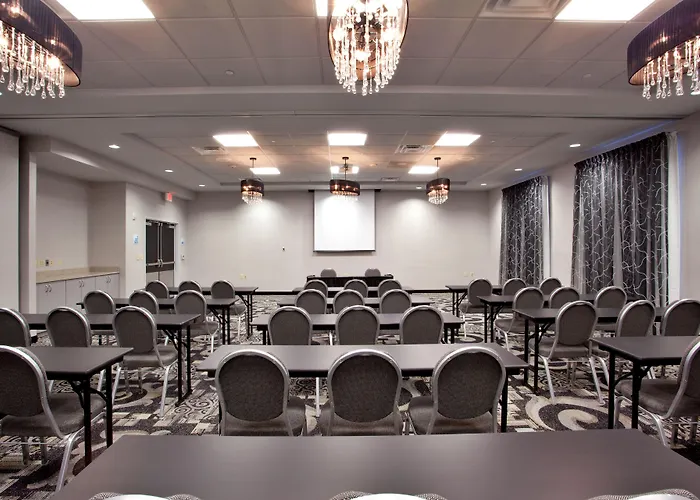 Holiday Inn Express Hotel & Suites Norfolk Airport By Ihg