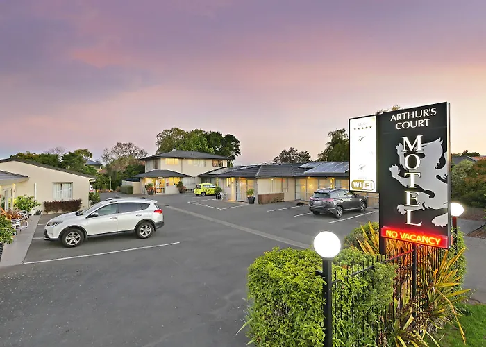 Arthur'S Court Motor Lodge