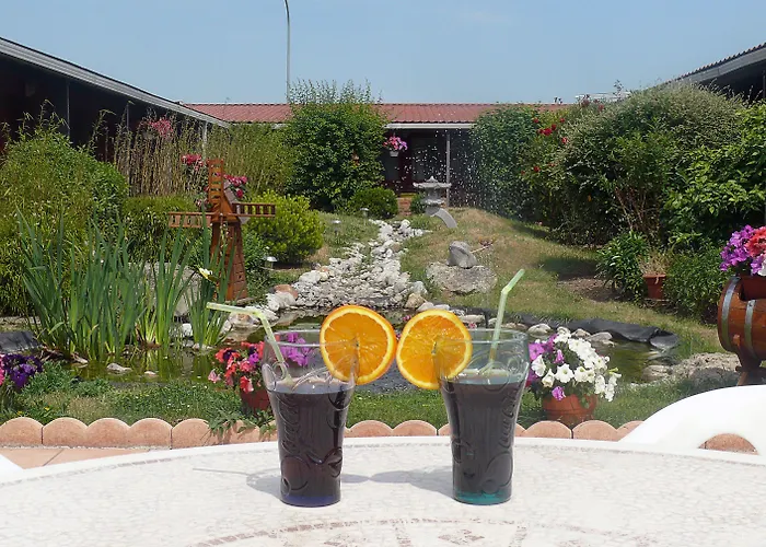 Hotel Restaurant Les Jardins D'Epône