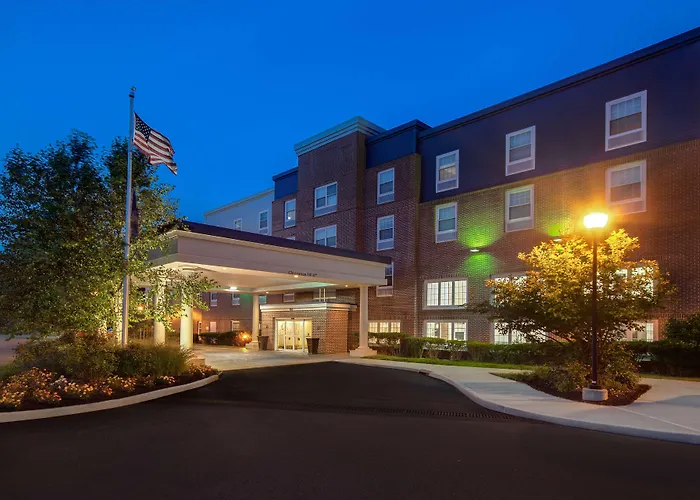 Hampton Inn & Suites