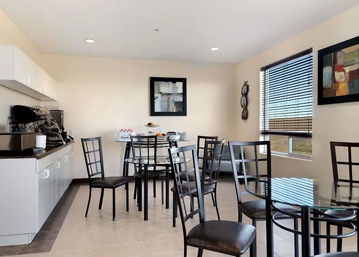 Days Inn By Wyndham Grande Prairie